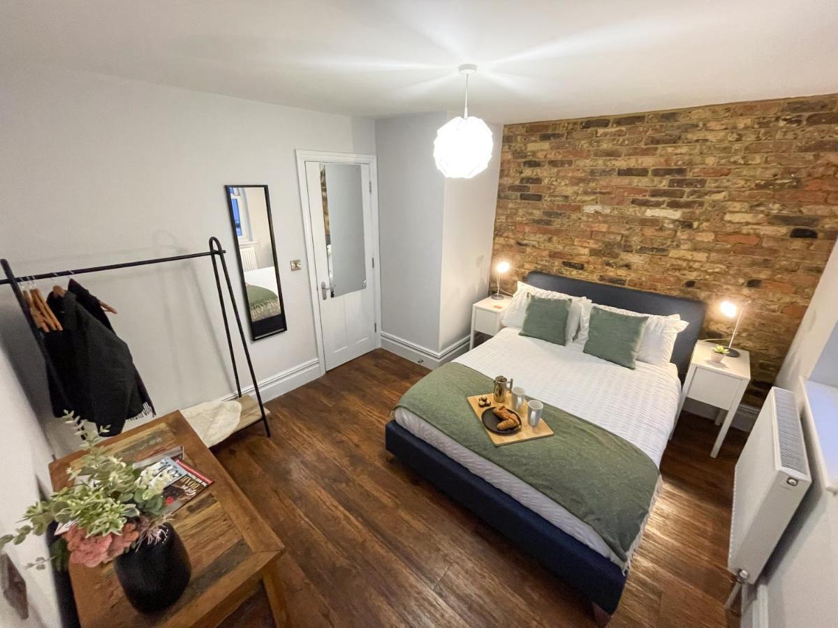 Stunning Brighton Seaside 2-Bedroom Townhouse With Patio, Sleeps 6 Dış mekan fotoğraf